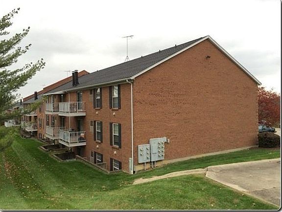 2nd image of 5936 Harrison Ave APT 16