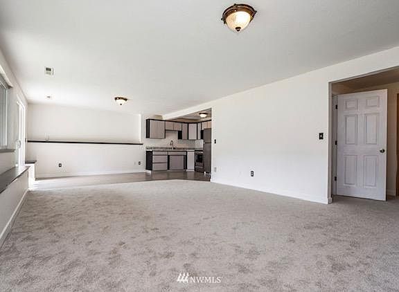 4th image of 5514 65th Ave W #B