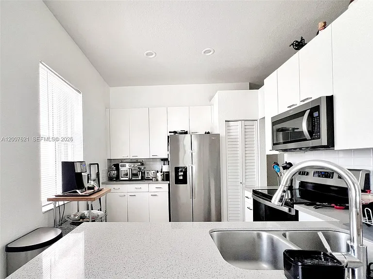 1901 Cedar Ct — Photo 7