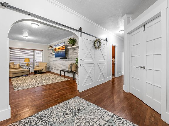 5th image of 2342 E Charros Rd