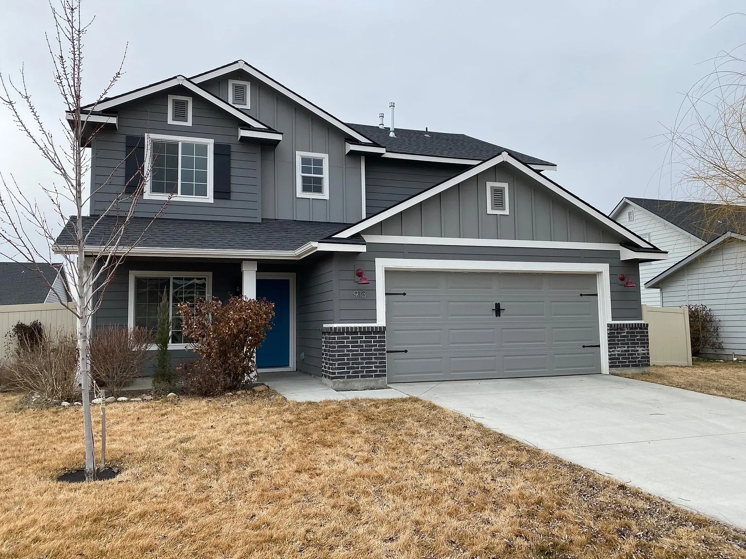 913 N Union Way — Photo 1