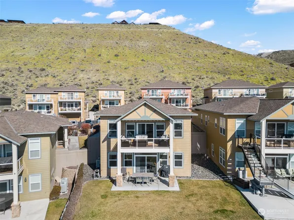 9248 Riverview Way NW #D-10, Quincy, WA 98848