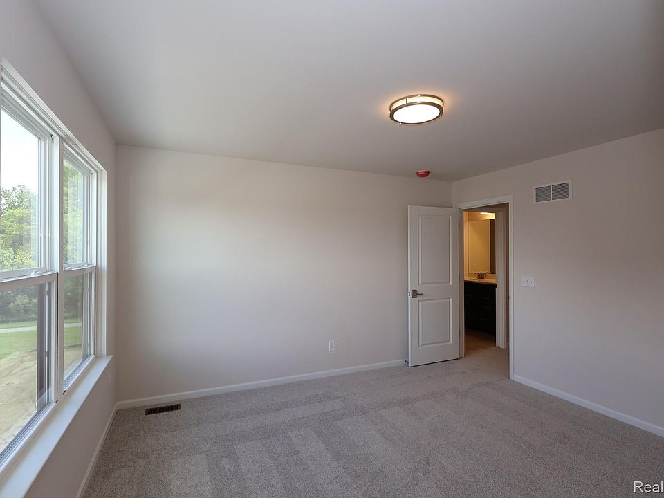 61904 Hevel Ln, photo 17