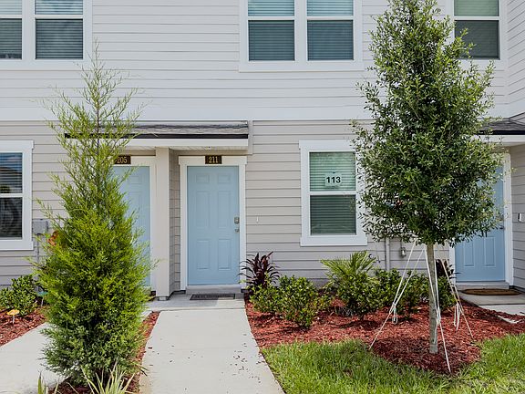 3rd image of 211 Palmetto Ridge Rd