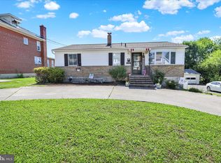 3428 Raymond St, Reading, PA 19605