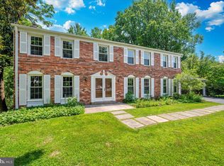 302 Notley Ct, Silver Spring, MD 20905