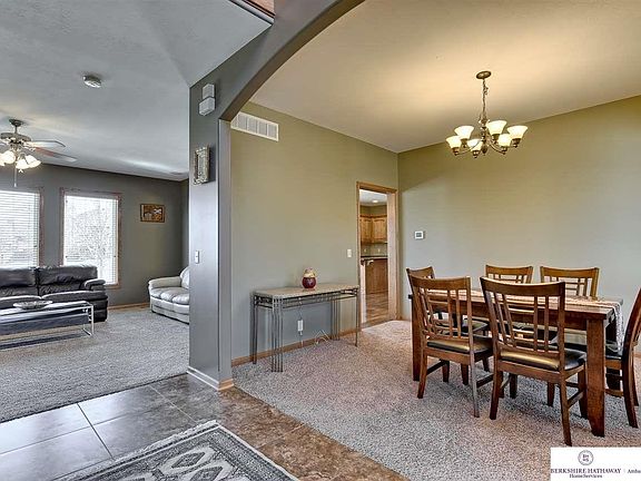 5th image of 18228 Lafayette Ave