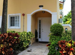 2010 NE 167th St, Miami, FL 33162