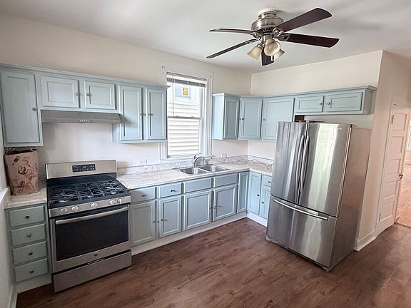 4th image of 3634 W Dickens Ave #1