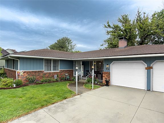 2nd image of 1207 Collins Dr