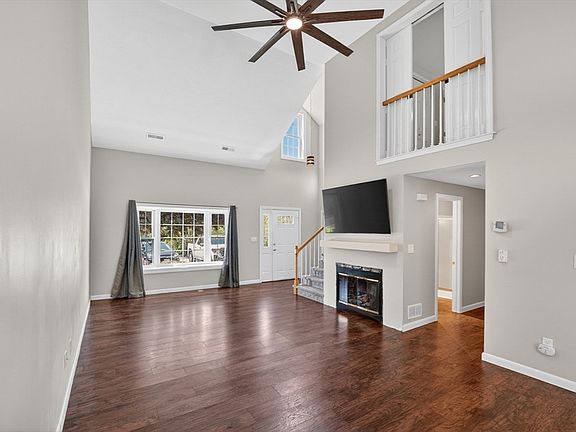 3rd image of 1 Melville Ct #B