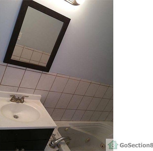 2nd image of 1433 E 66th Pl #1E