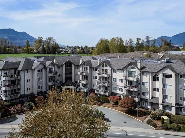 45520 Knight Rd #313, Chilliwack, BC V2R 3Z2
