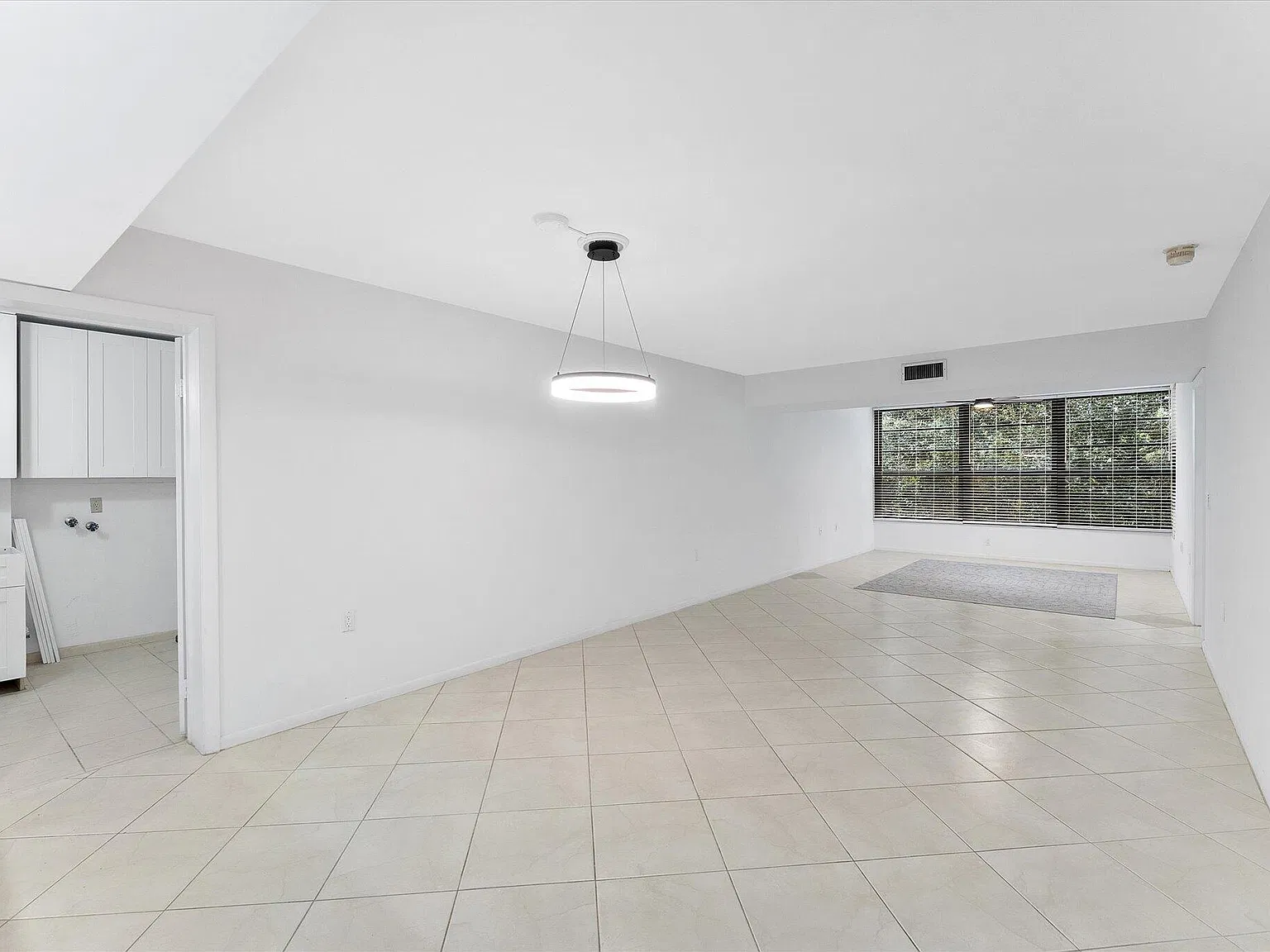 2 bed, 2.0 bath, 1385 sqft, $2,700 — Photo 3