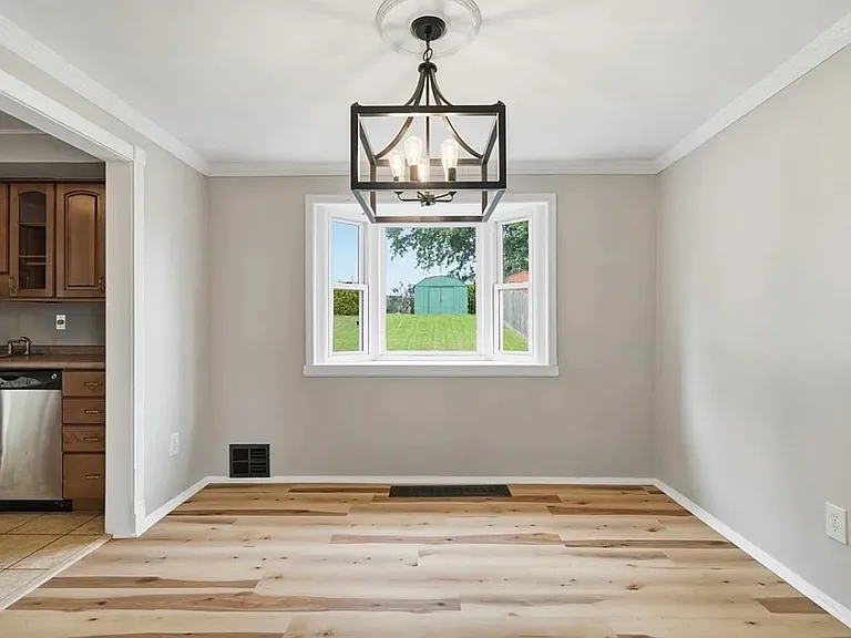 110 Dunbar Dr — Photo 7