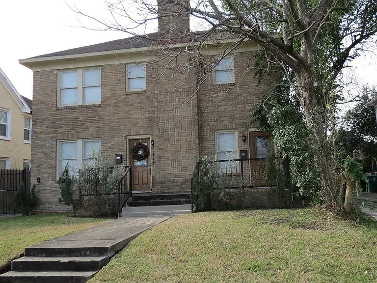 Cleburne St — Photo 2