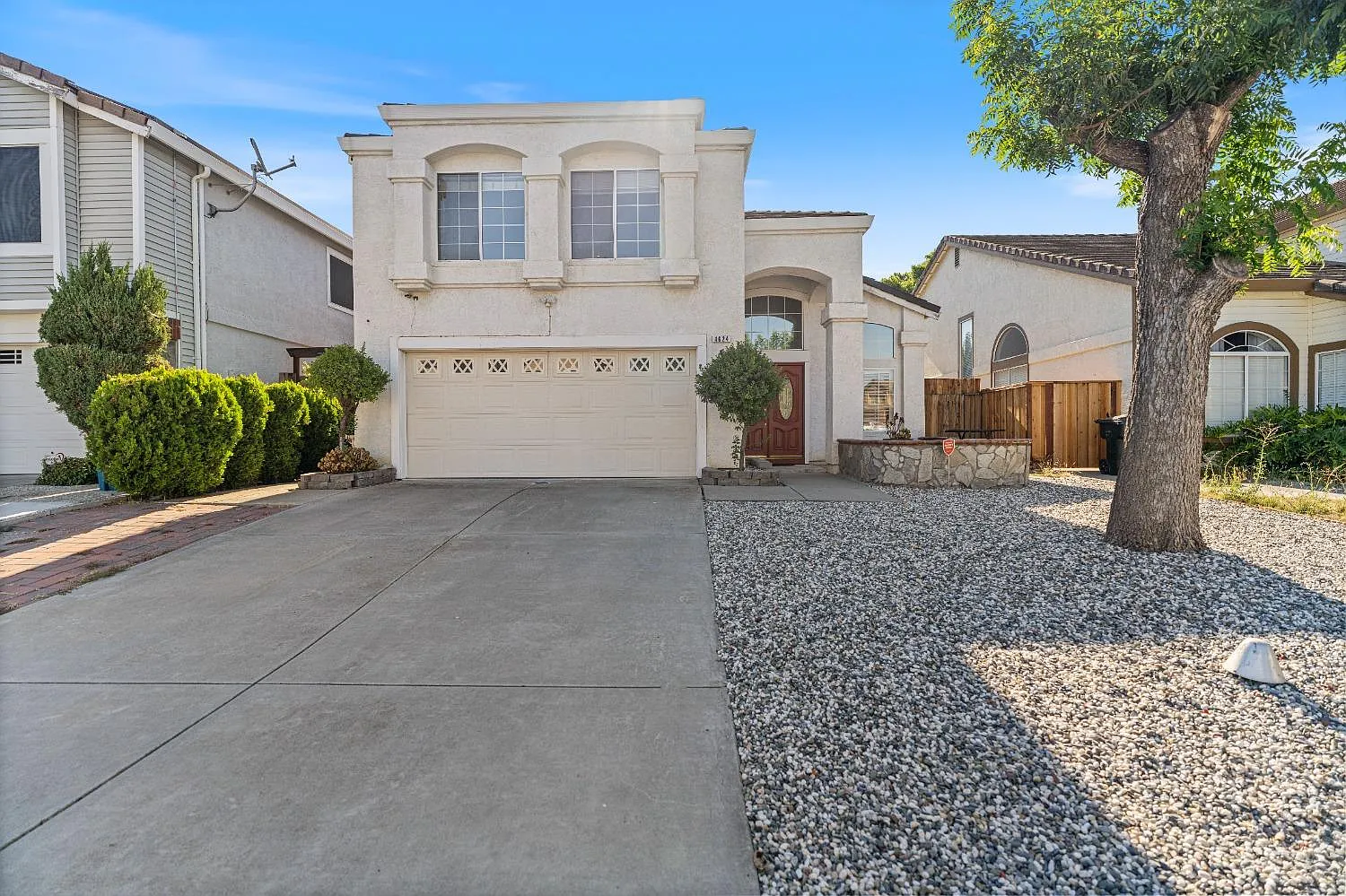 4624 Wolf Way photo 1