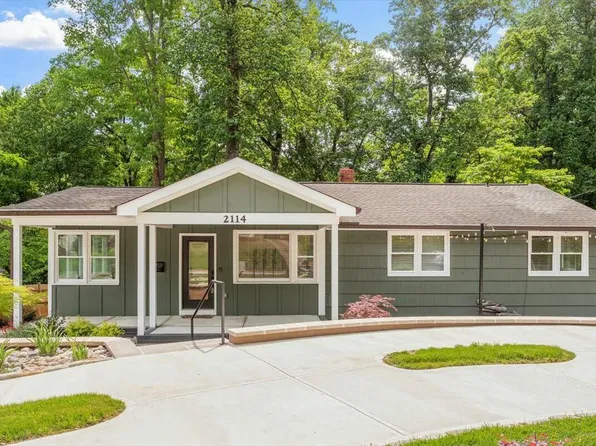 2114 Woodview Dr, Raleigh, NC 27604