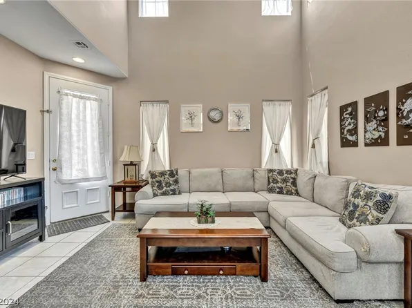 5290 Paiute Pine Ct, Las Vegas, NV 89139