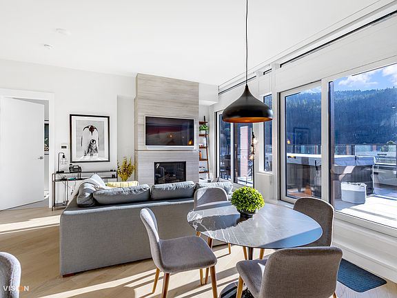 5th image of 6699 Nelson Ave #703