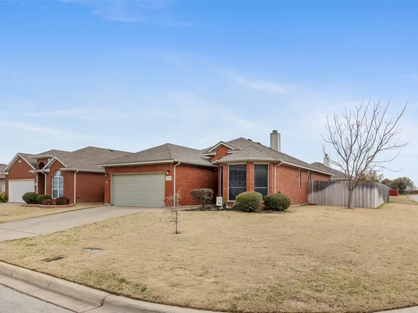 10629 Big Oak Dr, Fort Worth, TX 76131