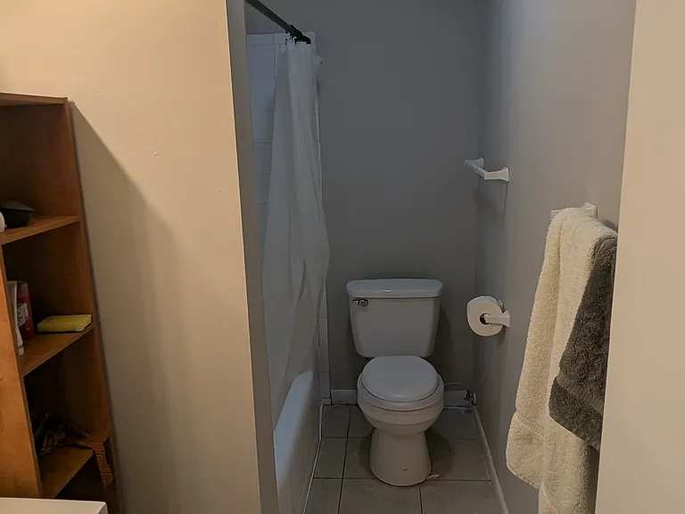 8077 Parental Cir #8077 — Photo 11