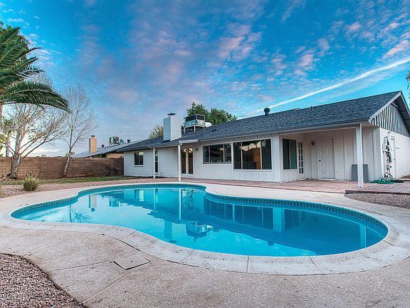 5th image of 2616 E Desert Cove Ave