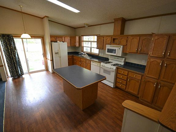 3rd image of 5090 Briar Cliff Dr