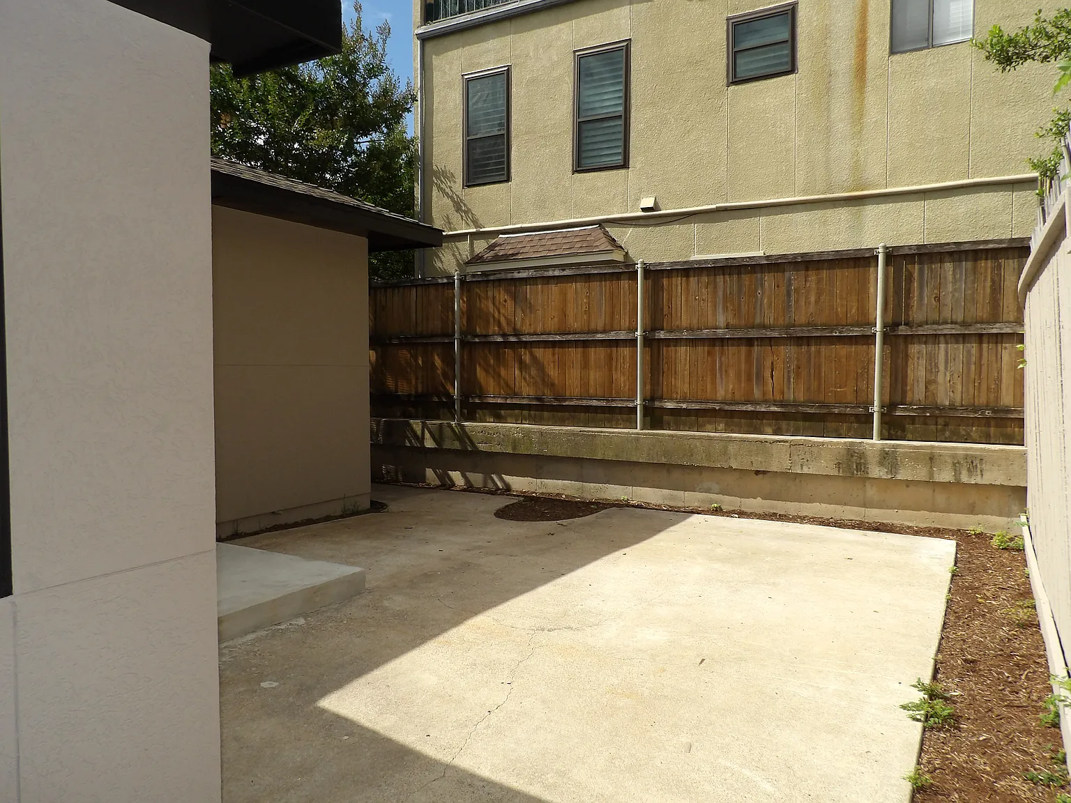2 bed, 1.5 bath, 1054 sqft, $2,995 — Photo 3