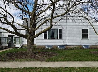 100 N Weinland St, Cooksville, IL 61730