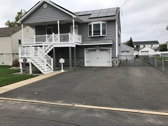 3rd image of 16 Gordon Ct