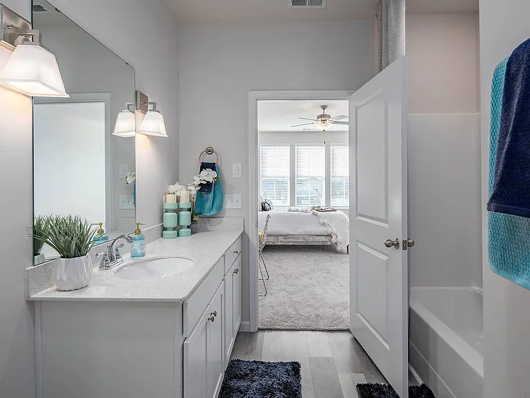Crest at Burkitt Ridge Apartments — Photo 6