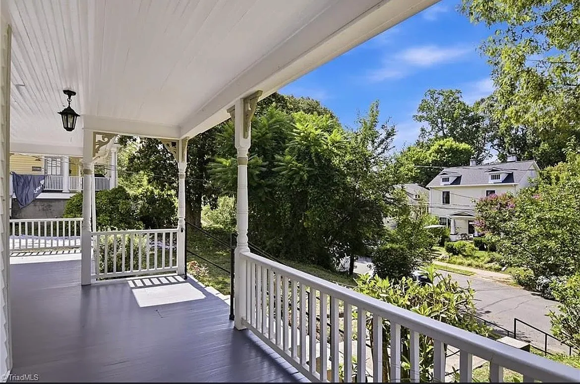 3 bed, 1465 sqft, $1,900 — Photo 4