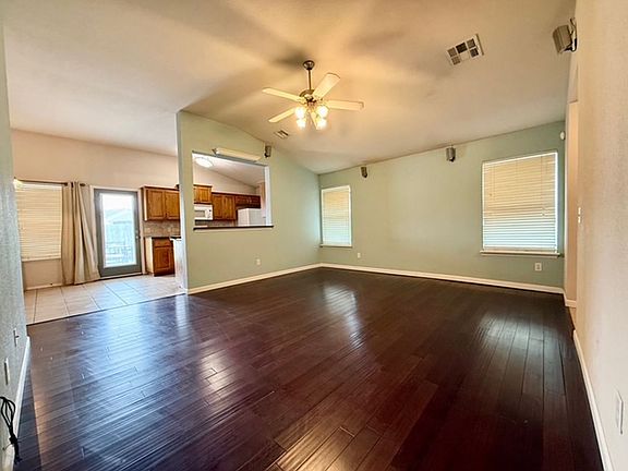 4th image of 2708 Wheatland Dr