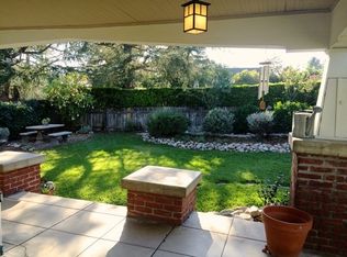 536 E Sacramento St, Altadena, CA 91001