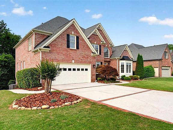 3rd image of 3913 Springtree Ln