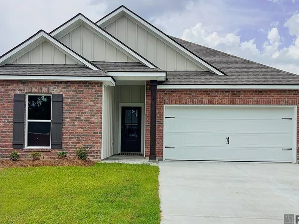 3523 Chien St, Zachary, LA 70791