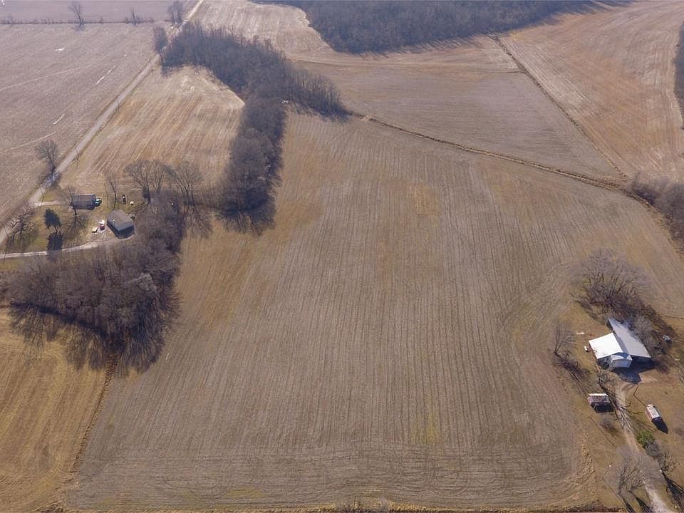 2nd image of 4333 E Busseron Rd