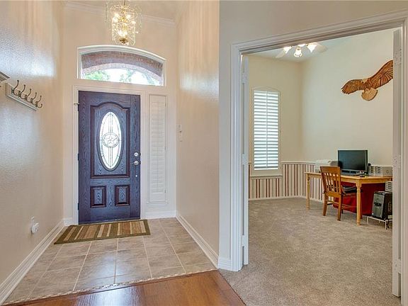 4th image of 1305 Prairie Dr