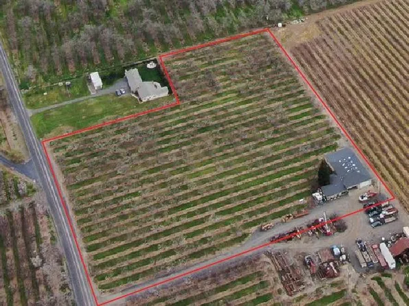 8524 E Fairchild Rd, Stockton, CA 95215