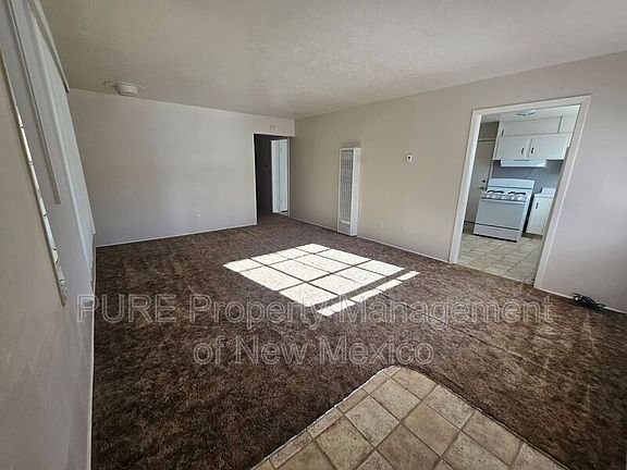 3rd image of 726 El Paso Dr