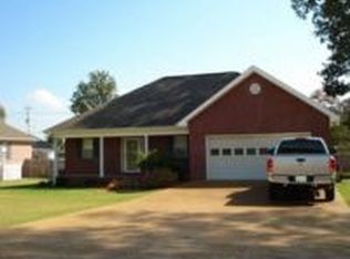 35 White Oak Cir, Savannah, TN 38372