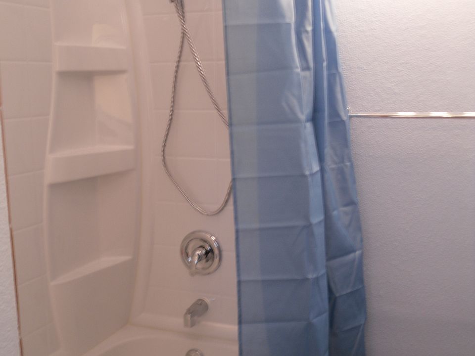 Bathroom Tub/Shower