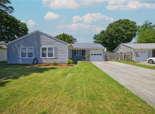 48 Sandy Lake Dr, Hampton, VA 23666