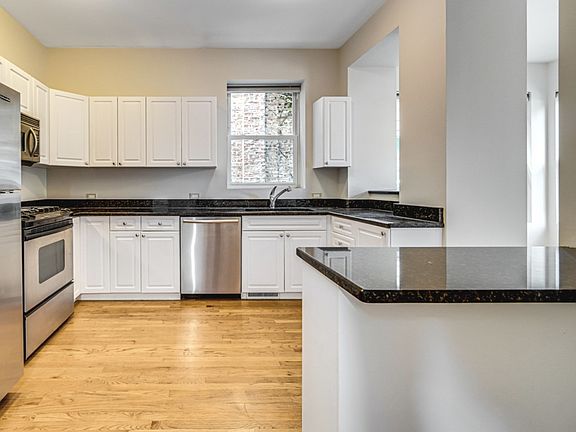 3rd image of 5417 N Glenwood Ave APT 1