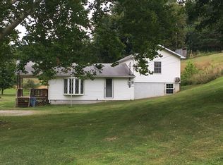 1073 Sun Valley Rd, Washington, WV 26181