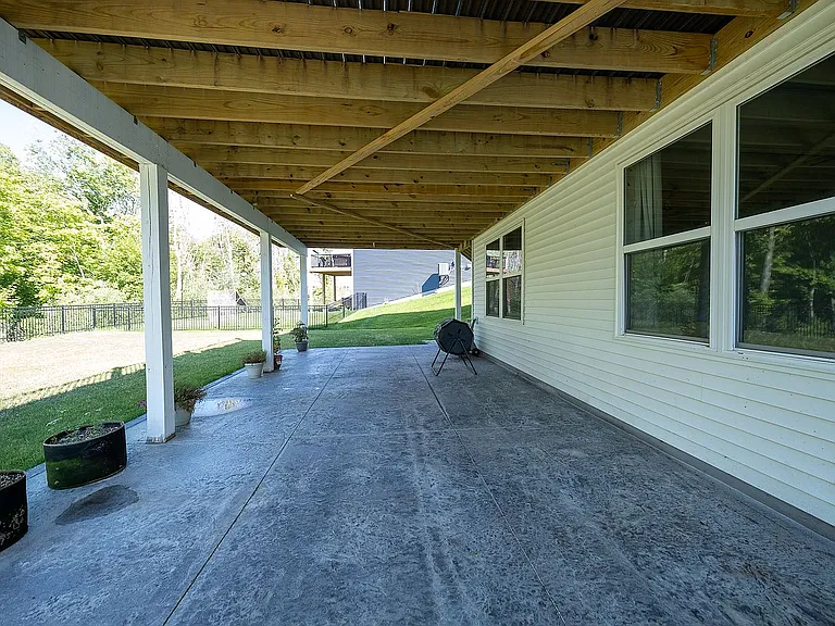5004 Trillium Cv NE — Photo 23