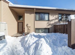 372 W Eagle Lake Dr, Maple Grove, MN 55369