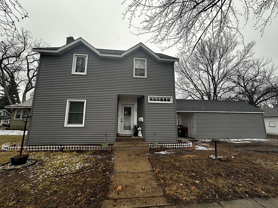 1st image of 806 E Lincoln Ave
