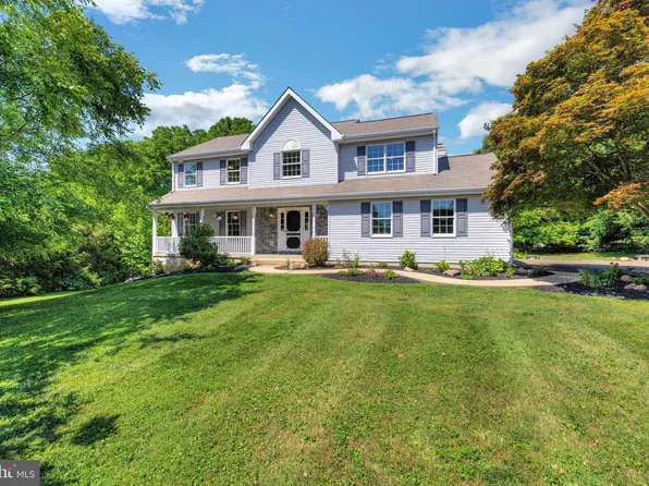 425 Lewisville Rd, Lincoln University, PA 19352